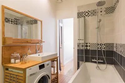 Salle de bains dans l'établissement DIFY Lovely - Cordeliers