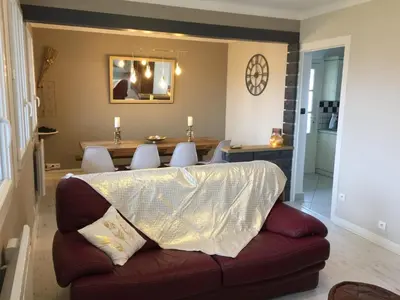 Coin salon dans l'établissement MONTALIEU SEJOUR 2 Maisons, Les tulipes ou Les Bambous