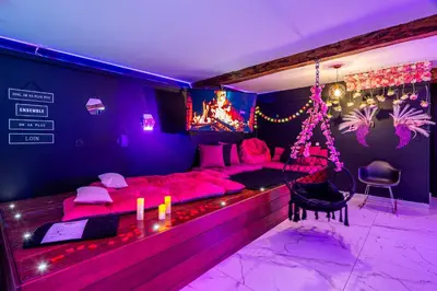Coin salon dans l'établissement Sweet Dreams Jacuzzi
