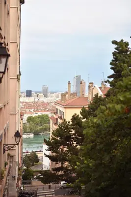 Vue générale sur Lyon ou vue de la ville depuis l'appartement