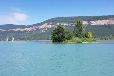 Paysage naturel près de le bateau