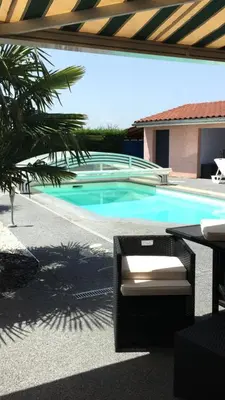 Piscine de l'établissement Chambres d'Hôtes Chez Florence ou située à proximité