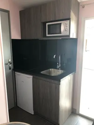 Cuisine ou kitchenette dans l'établissement Chambres d'Hôtes Chez Florence