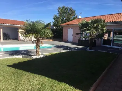 Piscine de l'établissement Chambres d'Hôtes Chez Florence ou située à proximité