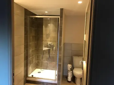 Salle de bains dans l'établissement Domaine des Dutreve