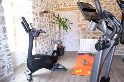 Salle ou équipements de sports de l'établissement Le Talluy