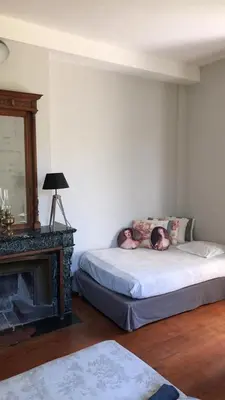 Un ou plusieurs lits dans un hébergement de l'établissement Chateau de Bonnevaux