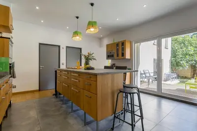 Cuisine ou kitchenette dans l'établissement MAISON EOLE