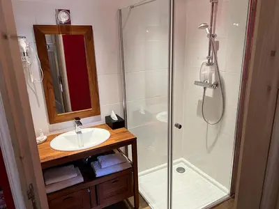 Salle de bains dans l'établissement Chambres d'Hôtes Mado et Lulu