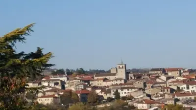 Vue générale sur Mornant ou vue de la ville depuis le séjour chez l'habitant
