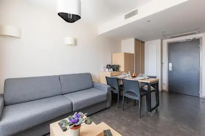 Cuisine ou kitchenette dans l'établissement Appart’City Confort Lyon Cité Internationale