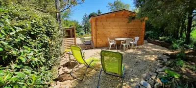 Jardin de l'établissement le mas de CHENIER