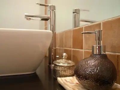 Salle de bains dans l'établissement Nos chambres en ville B&B