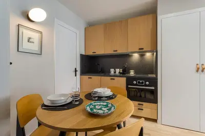Cuisine ou kitchenette dans l'établissement Gasparin - Furnished apartment - Downtown Lyon