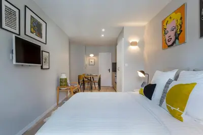 Un ou plusieurs lits dans un hébergement de l'établissement Gasparin - Furnished apartment - Downtown Lyon
