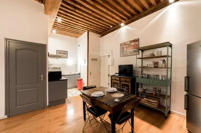Plan de l'établissement Trion - quartier St Just - 42m2 Proche Vieux Lyon