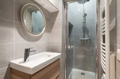 Salle de bains dans l'établissement HONORÊ - Suite Baleine