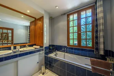 Salle de bains dans l'établissement Gîte Le Planier