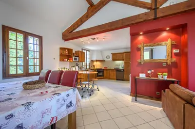 Cuisine ou kitchenette dans l'établissement Gîte Le Planier