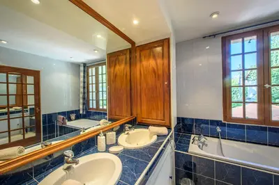 Salle de bains dans l'établissement Gîte Le Planier