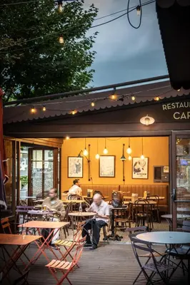 Restaurant ou autre lieu de restauration dans l'établissement Hotel Beaulieu Lyon Charbonnières