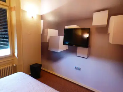 Télévision ou salle de divertissement dans l'établissement Terminus du Forez Saint-Etienne Centre Gare Chateaucreux