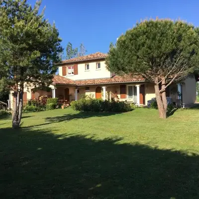 Maison chaleureuse Saint-Cyr-sur-le-Rhône