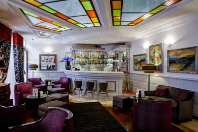 Salon ou bar de l'établissement Grand Hotel des Terreaux