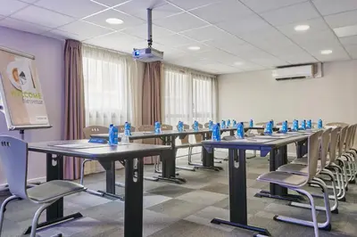 Espace de conférence ou salle de réunion dans l'établissement Campanile Lyon Centre - Berges du Rhône