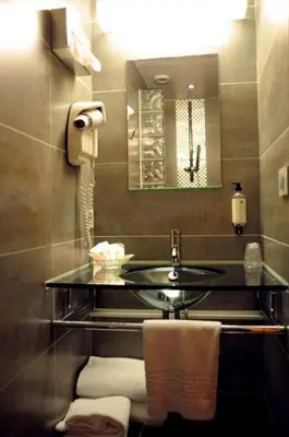 Salle de bains dans l'établissement Best Western Lyon Saint-Antoine