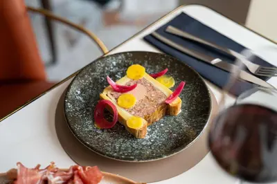 Nourriture dans l'hôtel ou à proximité