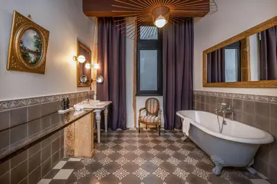 Salle de bains dans l'établissement Cour des Loges Lyon, A Radisson Collection Hotel