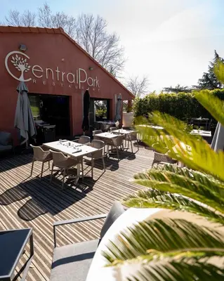 Restaurant ou autre lieu de restauration dans l'établissement Kyriad Lyon Sud Sainte Foy