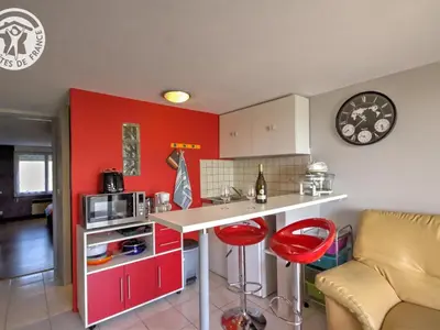 Cuisine ou kitchenette dans l'établissement Gîte Studio avec Terrasse Privée au Cœur du Vignoble - FR-1-496-116
