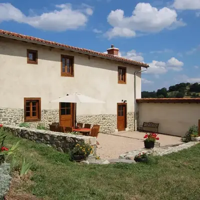 Grange rénovée avec jardin clos