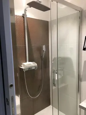 Salle de bains dans l'établissement Hôtel Boutique Richelieu, Lyon Gare Part-Dieu