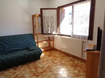Télévision ou salle de divertissement dans l'établissement Gîte nature au Parc du Pilat, animaux acceptés - FR-1-496-103