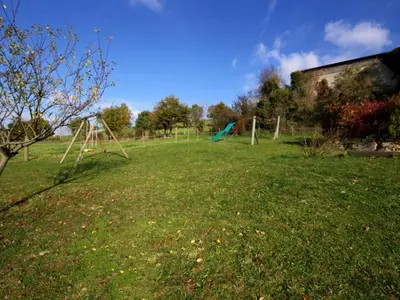 Jardin de l'établissement Gîte confortable 2 chambres avec animaux acceptés en pleine campagne - FR-1-496-130