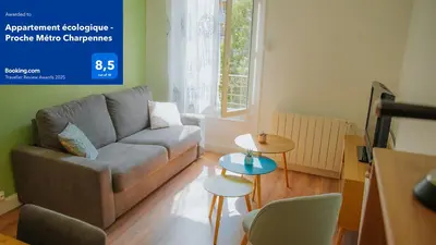 Coin salon dans l'établissement Appartement écologique - Proche Métro Charpennes