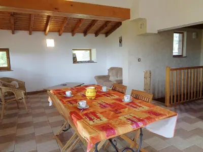 Plan de l'établissement Gîte familial avec terrasse et animaux bienvenus - FR-1-496-145