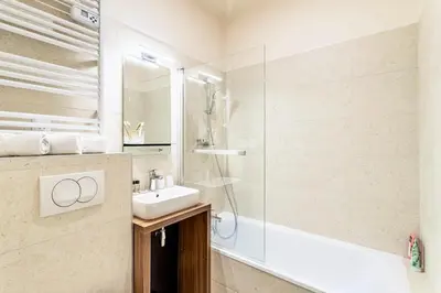 Salle de bains dans l'établissement Hôtel Tête d'or