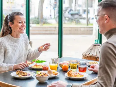 Nourriture dans l'hôtel ou à proximité
