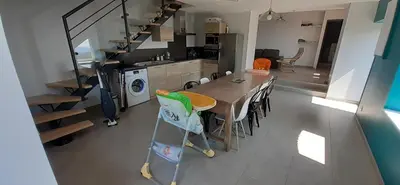 Cuisine ou kitchenette dans l'établissement La Maison de Léobin