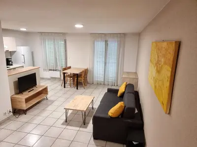 Cuisine ou kitchenette dans l'établissement Garden & City Lyon - Lissieu