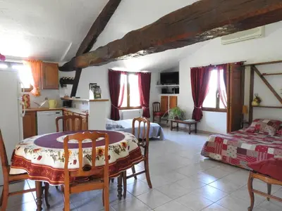Coin salon dans l'établissement La Charmatière