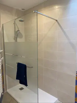 Salle de bains dans l'établissement Spacieux appartement 2/6 pers 110m² proche CNPE