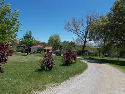 Jardin de l'établissement A La Mare du Vieux Chêne