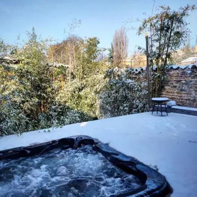 L'établissement L ABRI spa et détente en hiver
