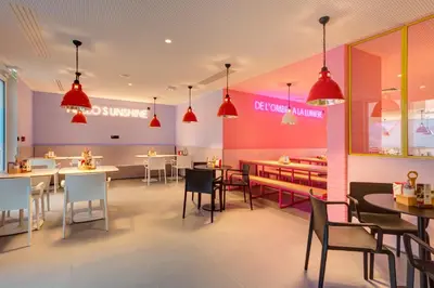 Restaurant ou autre lieu de restauration dans l'établissement MEININGER Hotel Lyon Centre Berthelot