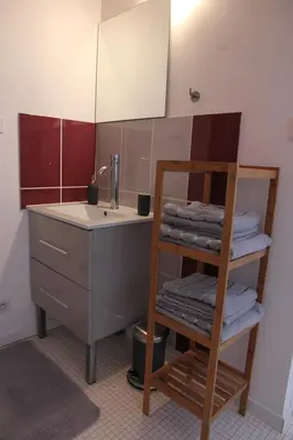 Salle de bains dans l'établissement La Grange des Griottiers
